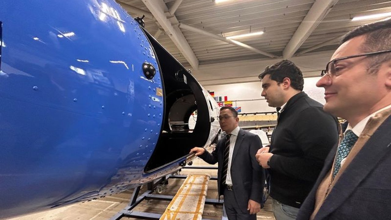 Dubes RI untuk Bulgaria, Iwan Bogananta, melakukan kunjungan ke perusahaan teknologi Bulgaria dan membuka peluang kerja sama di bidang teknologi antariksa dan drone untuk meningkatkan konektivitas di Indonesia.