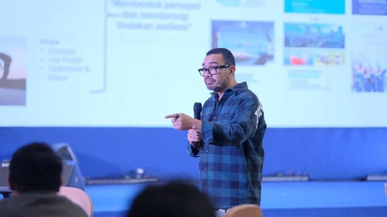 Kementerian BUMN adakan workshop komunikasi dan optimasi AI untuk media sosial di Bandung, bertujuan perkuat strategi komunikasi BUMN dan bangun kepercayaan publik.