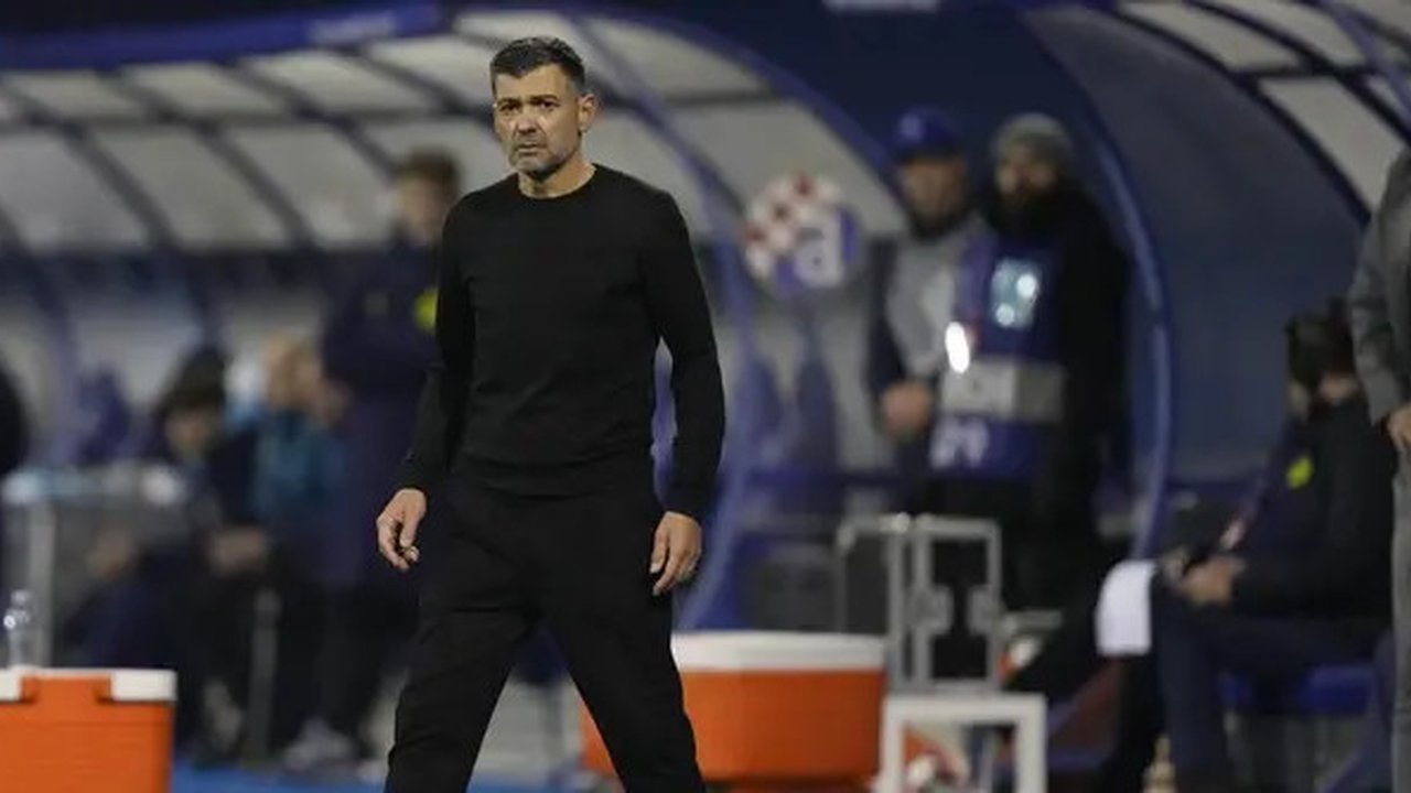 Pelatih AC Milan, Sergio Conceicao. (c) AP Photo/Darko Bandic