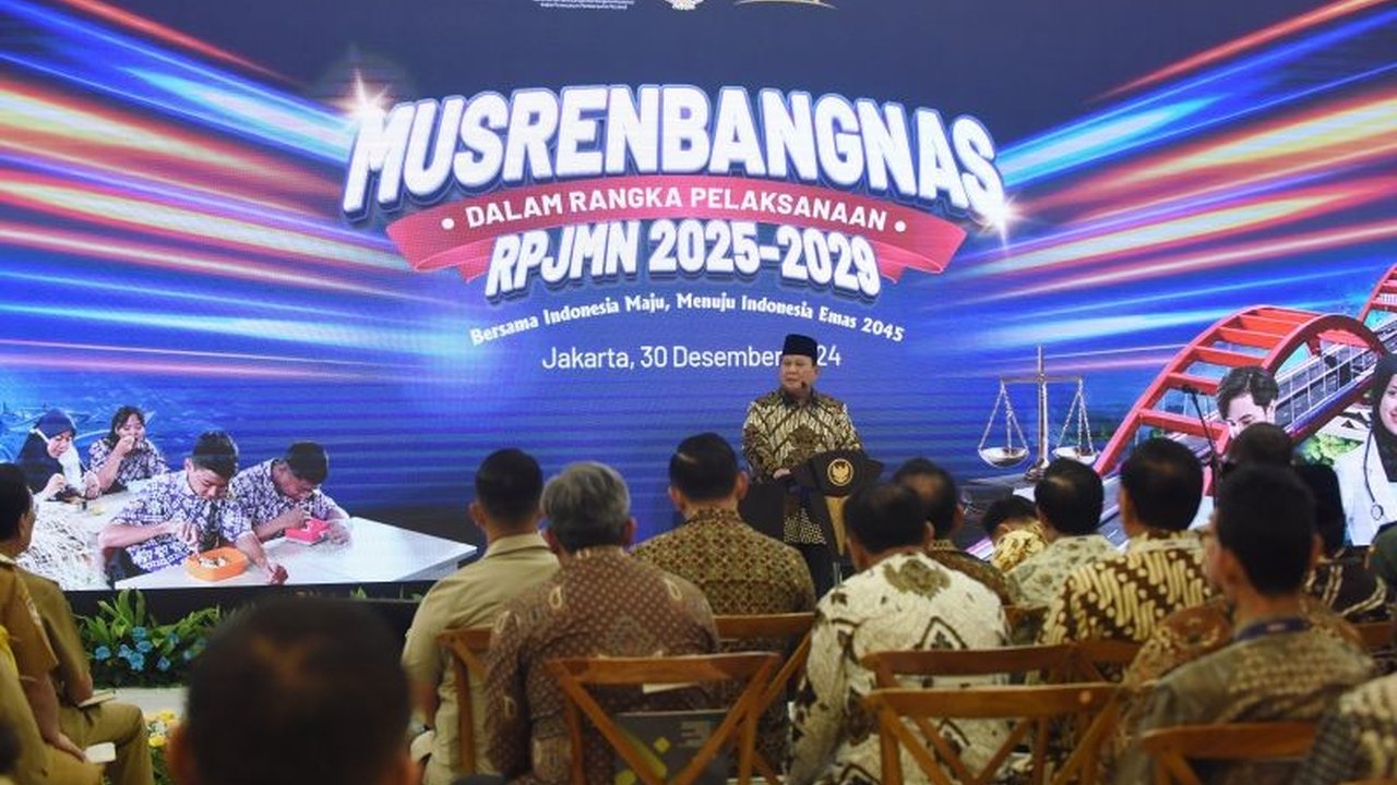 Presiden Prabowo Subianto mengungkapkan alasannya merekrut sejumlah menteri dari era SBY karena kinerja mereka dalam menghadapi krisis ekonomi global 2008.