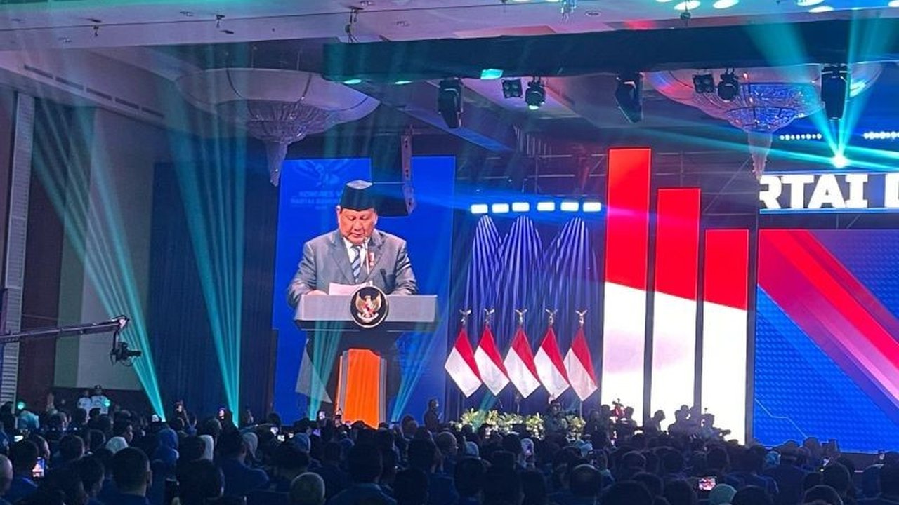 Presiden Prabowo Subianto menyatakan kesediaannya untuk tidak maju dalam Pilpres 2029 jika merasa kecewa dengan kinerjanya di tahun keempat pemerintahan.