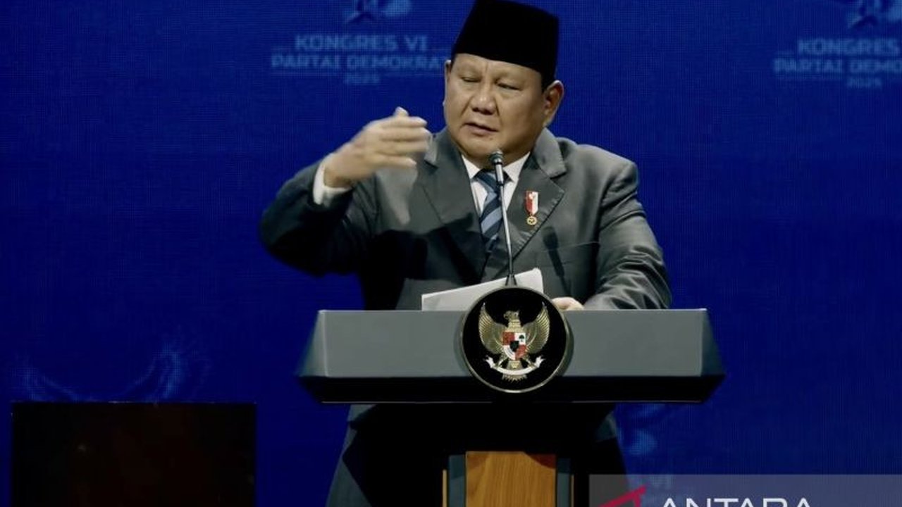 Prabowo Subianto memuji visi kepemimpinan Soekarno yang tetap teguh meski menghadapi berbagai tantangan, termasuk dalam pengembangan teknologi nuklir untuk kemajuan Indonesia.