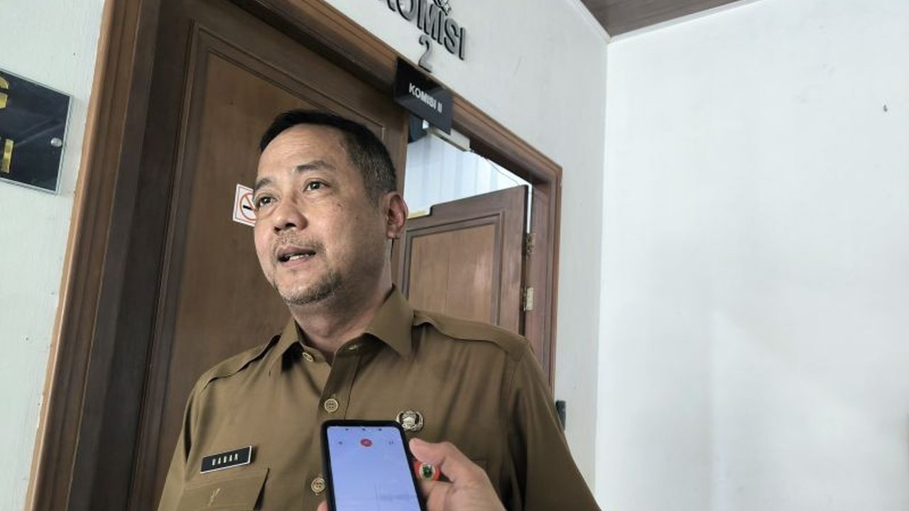 Jelang Ramadhan, Disperindag Banten bersama TPID gencar menggelar operasi pasar murah dan sidak distributor untuk mencegah lonjakan harga bahan pokok, terutama minyak goreng.