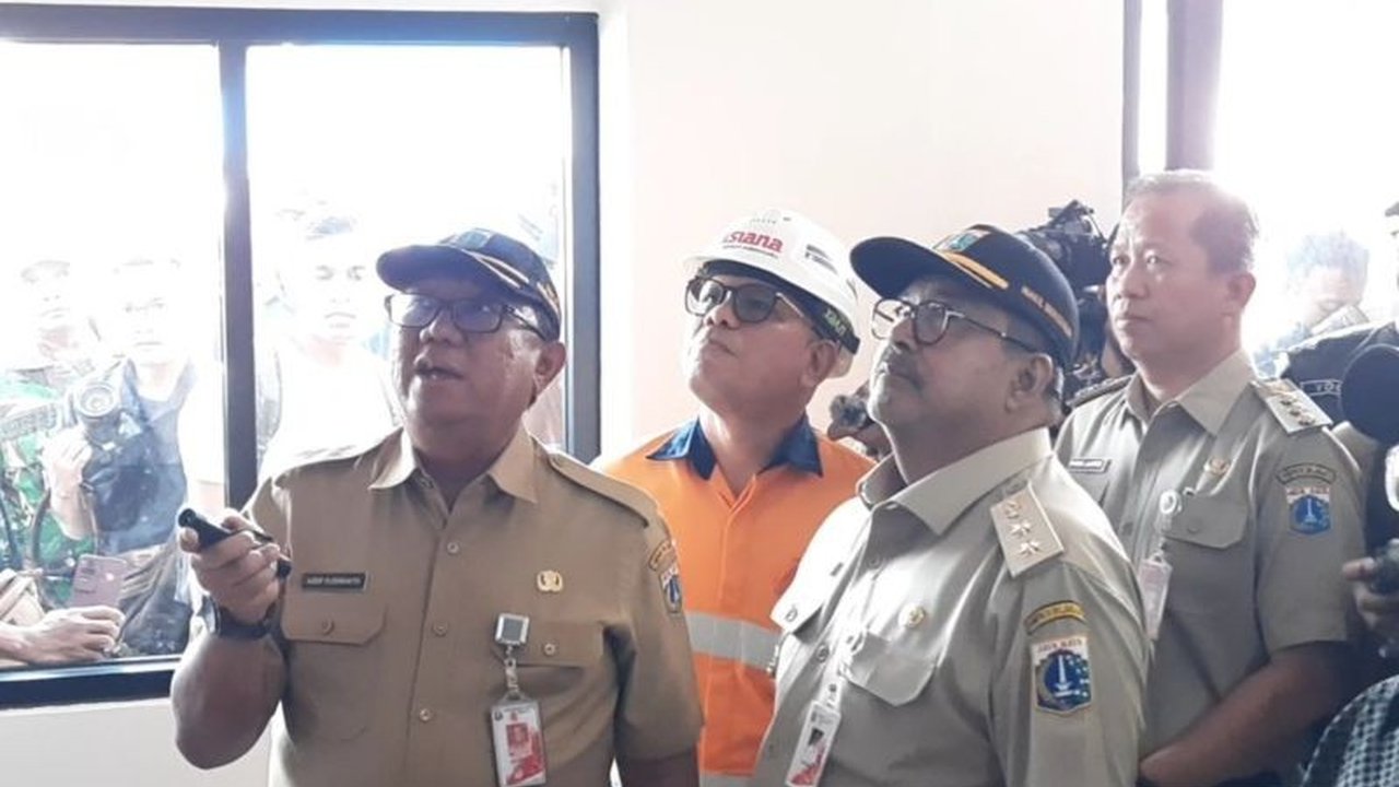Pemprov DKI Jakarta melakukan penyempurnaan pada cerobong asap dan sistem pengolahan di RDF Plant Rorotan untuk mengatasi masalah bau dan meningkatkan transparansi dengan pemantauan kualitas udara.