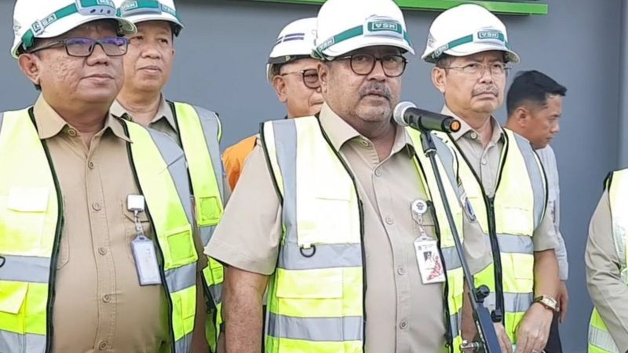Wagub DKI Jakarta, Rano Karno, mengusulkan pembangunan minimal tiga fasilitas pengolahan sampah RDF Plant untuk mengatasi masalah sampah di Jakarta yang mencapai hampir 8.000 ton per hari.