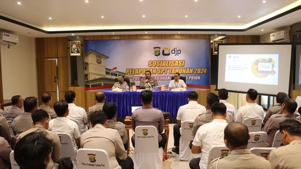Kapolres Tanjung Priok, AKBP Martuasah Tobing, mengajak seluruh personelnya untuk melaporkan SPT Tahunan pajak pribadi dengan menggelar sosialisasi bersama KPP Pratama Jakarta Tanjung Priok.