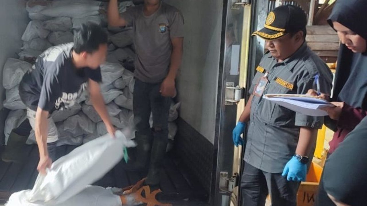 Balai Karantina Hewan, Ikan, dan Tumbuhan (BKHIT) Kepri memastikan 63,7 ton komoditas perikanan senilai Rp1,2 miliar dari Natuna menuju Jakarta aman dikonsumsi.