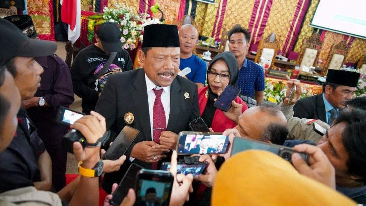 Wakil Gubernur Bengkulu, Mian, menyerukan persatuan seluruh elemen masyarakat dan pemerintahan tanpa memandang perbedaan politik untuk memajukan Bengkulu menuju provinsi yang disegani di tingkat nasional.