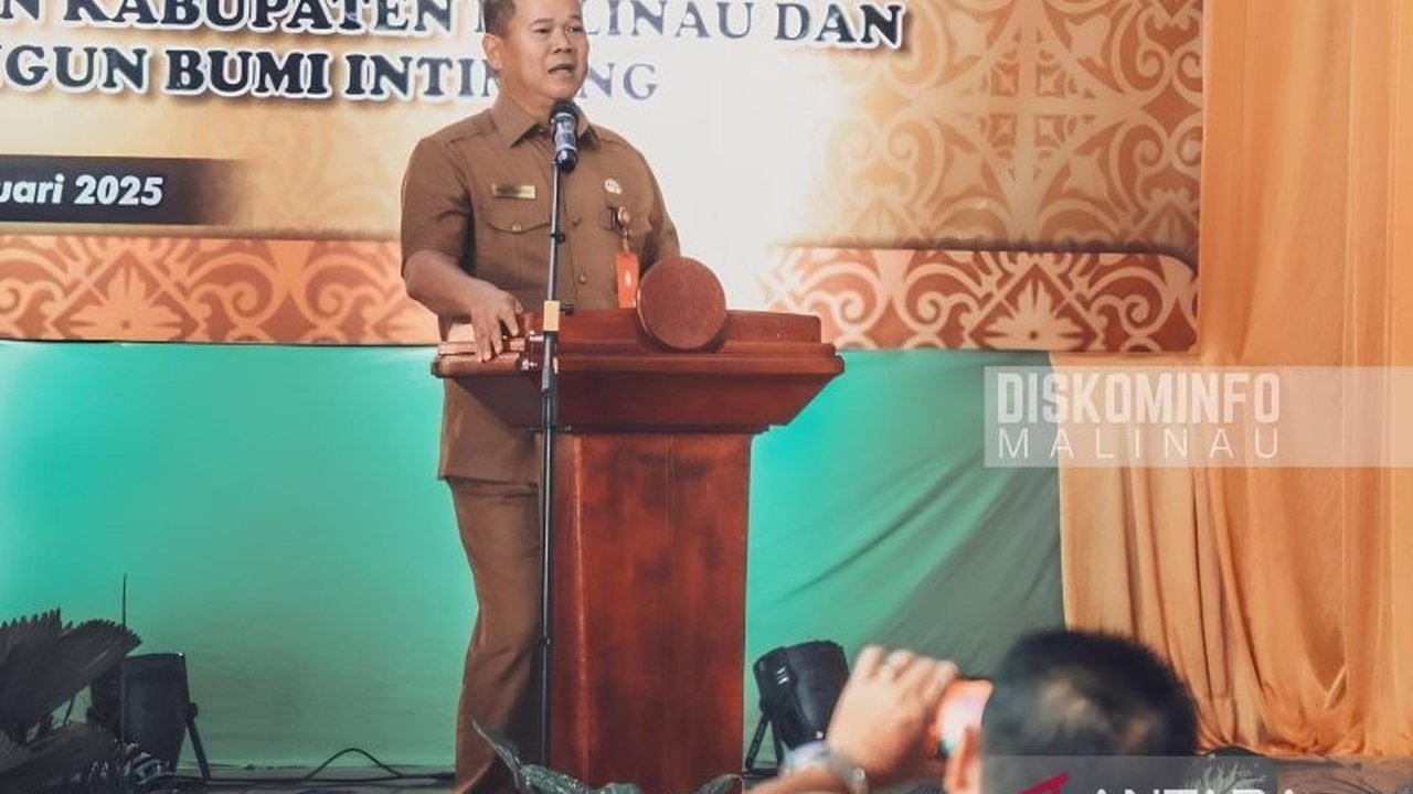 Pemerintah Kabupaten Malinau mengintegrasikan lembaga adat dalam pemerintahan untuk melestarikan budaya Bulungan dan mendorong pembangunan daerah melalui Musyawarah Besar Lembaga Adat Bulungan.