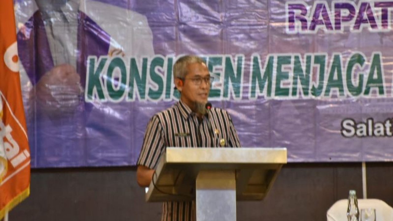 Sekretaris Daerah Provinsi Jawa Tengah menekankan pentingnya menjaga hubungan harmonis antara pekerja dan pengusaha di Jawa Tengah untuk mendorong pertumbuhan ekonomi yang berkelanjutan dan berkeadilan.