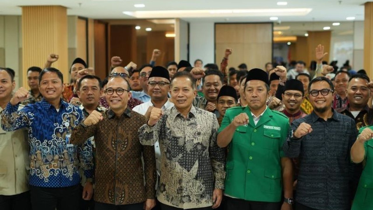GP Ansor konsolidasikan kekuatan ekonomi kadernya melalui pengembangan koperasi dan UMKM, berpotensi meningkatkan perekonomian nasional.