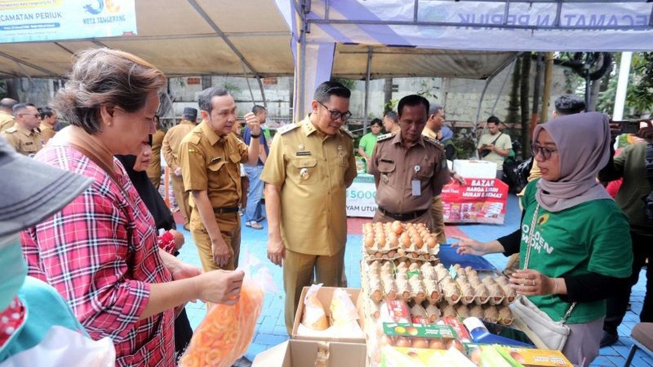 Pemerintah Kota Tangerang menggelar Gerakan Gampang Sembako Murah selama Ramadhan untuk menjaga ketersediaan dan kestabilitas harga pangan bagi masyarakat.