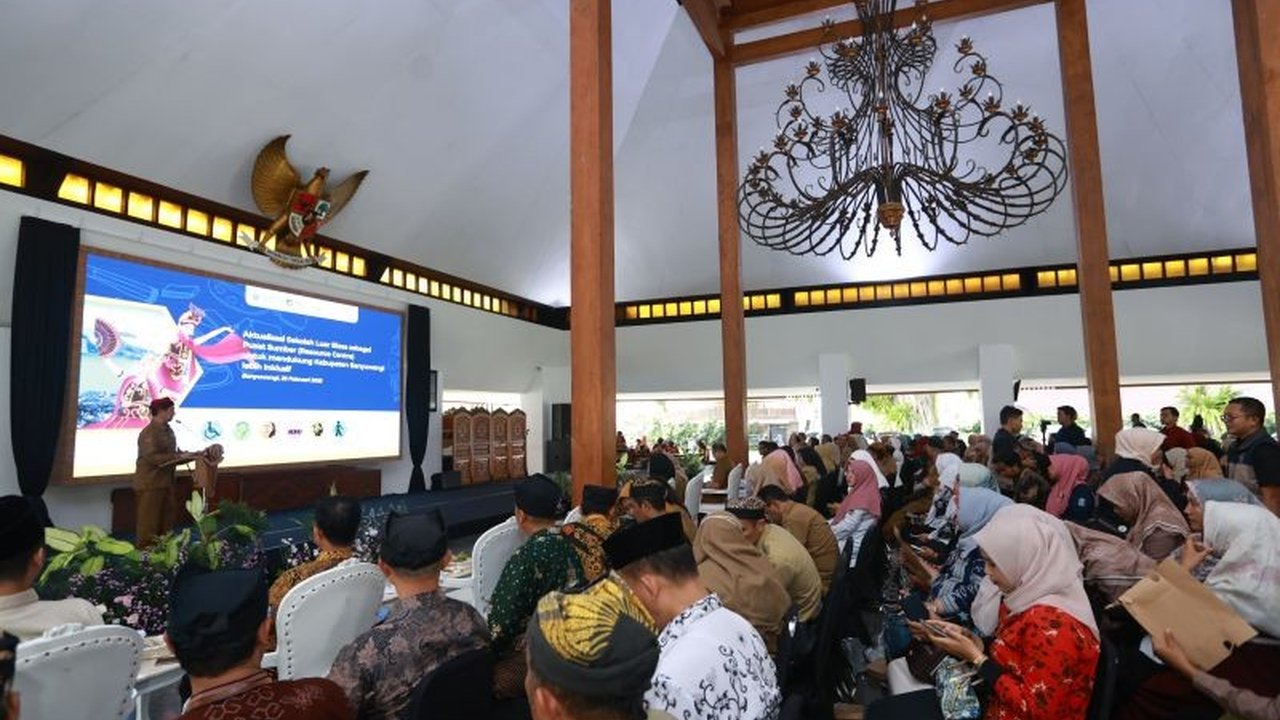 Pemkab Banyuwangi mendapat pujian dari Global Village Foundation (GVF) atas komitmennya dalam menyediakan pendidikan setara bagi difabel, ditandai dengan program inklusi dan dukungan berbagai pihak.