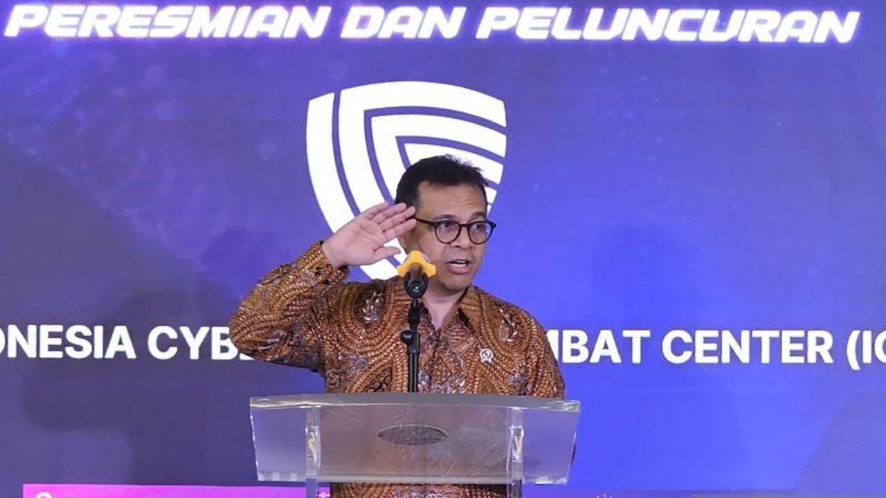 Wakil Menteri Komunikasi dan Informatika (Wamenkominfo) Nezar Patria menekankan pentingnya kesadaran keamanan data pribadi di era digital, sebagai kunci keberhasilan transformasi digital Indonesia dan pencegahan kejahatan siber.