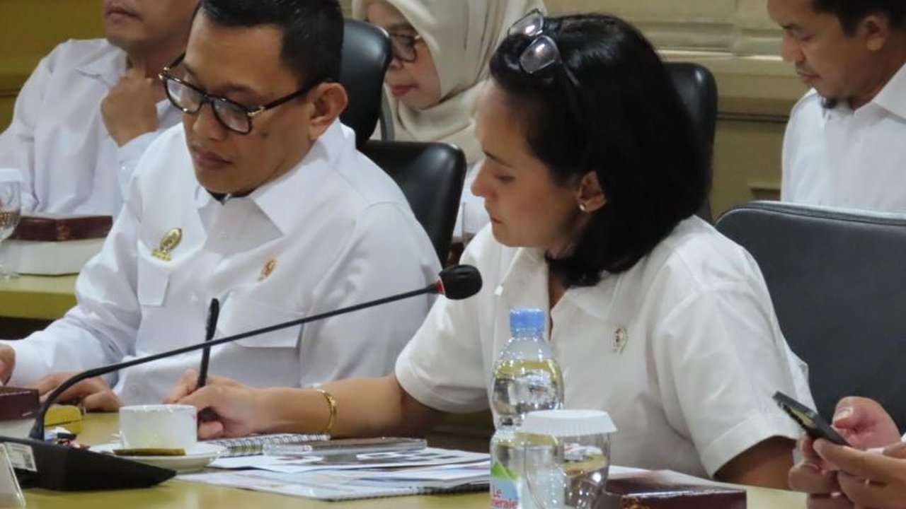 Wakil Menteri P2MI, Christina Aryani, menyambut positif usulan DPD RI terkait penambahan atase tenaga kerja di negara penempatan PMI dan akan segera merumuskannya bersama kementerian terkait.