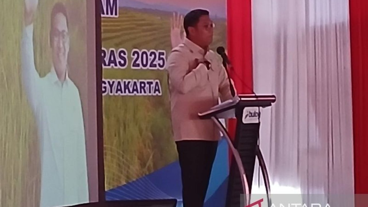 Pemerintah melalui Kementan tengah mengejar target penambahan luas tanam padi dua juta hektare hingga April 2025 untuk mencapai kemandirian pangan dan mengurangi impor beras.