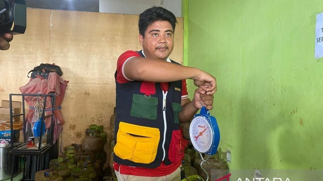 PT Pertamina menjamin ketersediaan 1,6 juta tabung gas LPG 3 kg di Sulawesi Tenggara selama Ramadhan dan Idul Fitri untuk mencegah kelangkaan dan menjamin harga tetap Rp20.000.