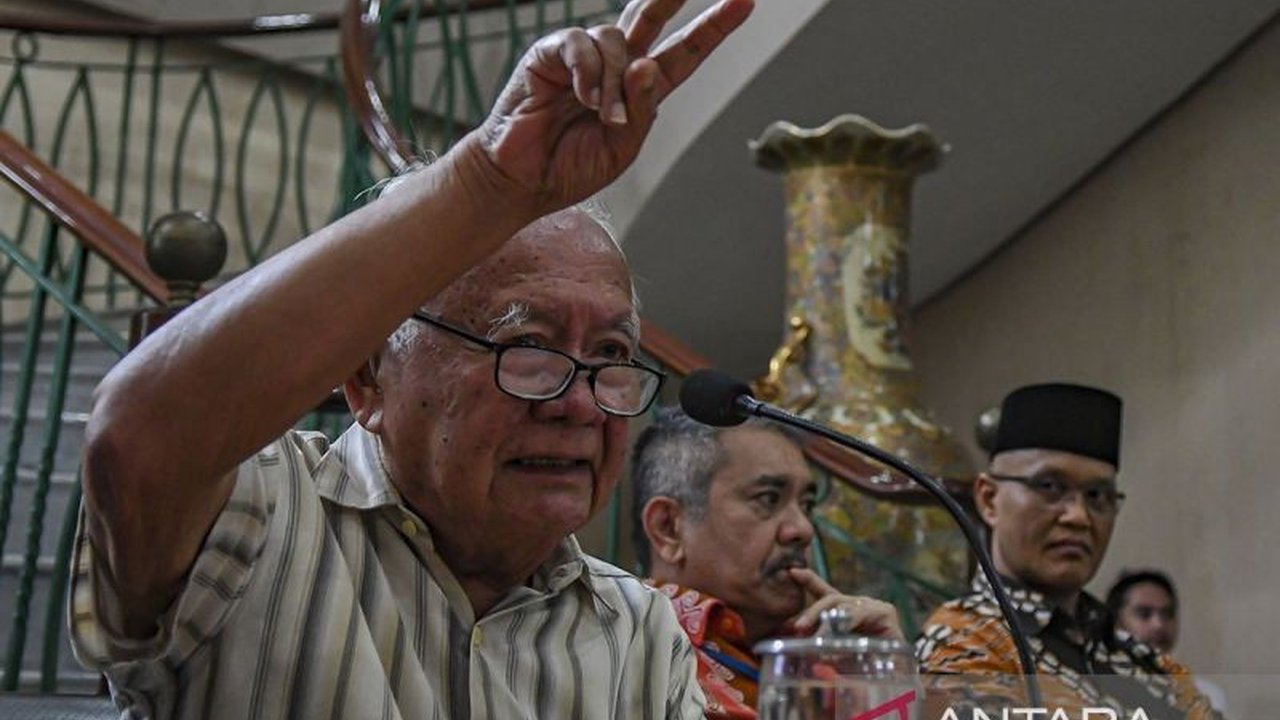 Mantan Dubes Dino Patti Djalal mendorong Indonesia untuk melanjutkan inisiatif hukum laut internasional, mengikuti jejak sang ayah, Hasjim Djalal, arsitek UNCLOS 1982, demi kekuatan maritim Indonesia.