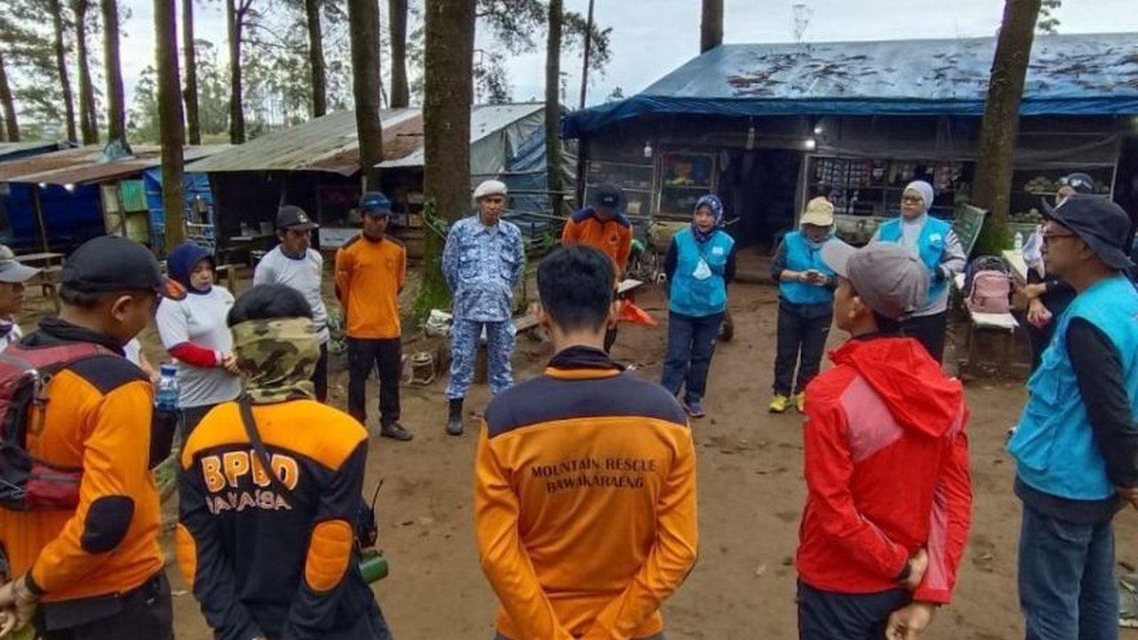 Forum Pembina Kader Bela Negara RI (FPKBN RI) menebar 1000 bibit pohon di Pegunungan Bawakaraeng, Gowa, Sulawesi Selatan, untuk mengatasi kerusakan lingkungan yang memprihatinkan.