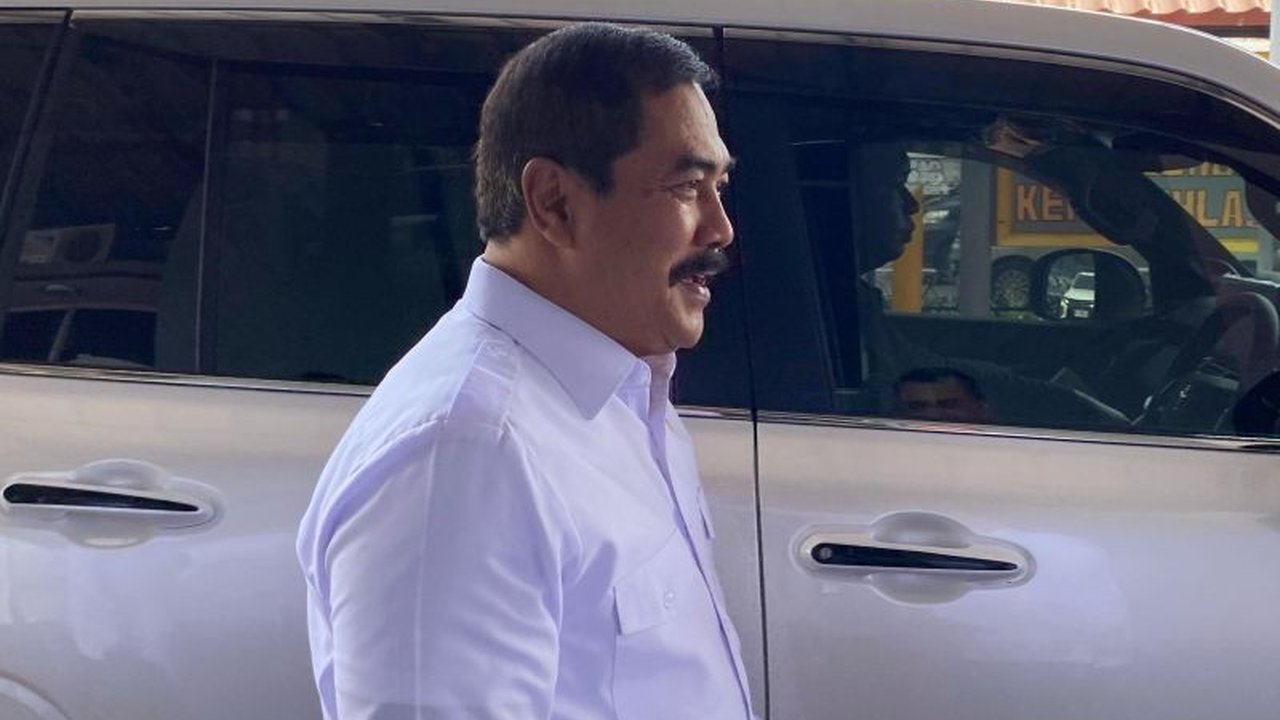 Kementerian Imigrasi dan Pemasyarakatan (Imipas) bersama Polri masih memburu tujuh tahanan yang kabur dari Rutan Salemba pada November 2024, dengan fokus pada pencegahan kejadian serupa di masa mendatang.