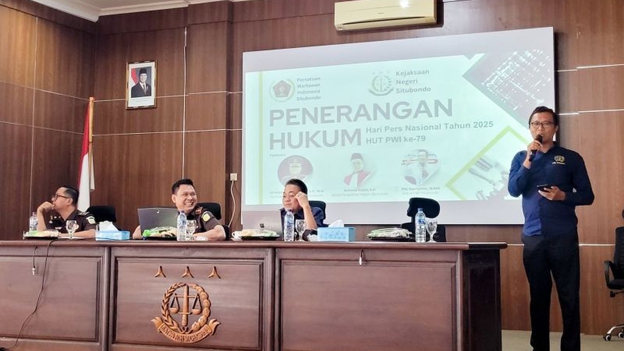 PWI Situbondo dan Kejaksaan Negeri Situbondo berkolaborasi memberikan pemahaman hukum kepada wartawan, menekankan pentingnya peran pers dalam mengawasi tindak pidana korupsi dan menjalankan kode etik jurnalistik.