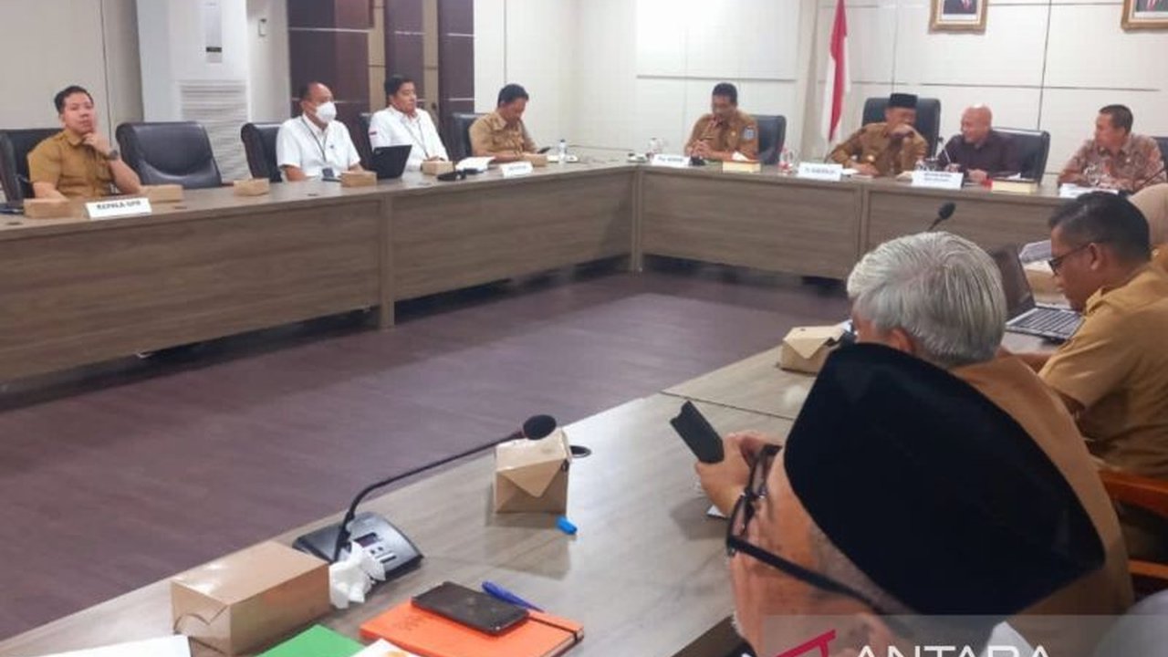 DPRD Kepulauan Bangka Belitung meminta Pertamina mempertahankan HET gas subsidi 3 kg karena kondisi ekonomi masyarakat yang kurang baik dan meminta penyaluran tepat sasaran.