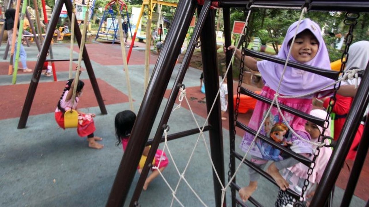 Psikolog Sani B. Hermawan dari UI bagikan tips efektif memotivasi anak menjalankan ibadah puasa Ramadhan, bukan hanya dengan hadiah, tapi juga apresiasi usaha mereka.