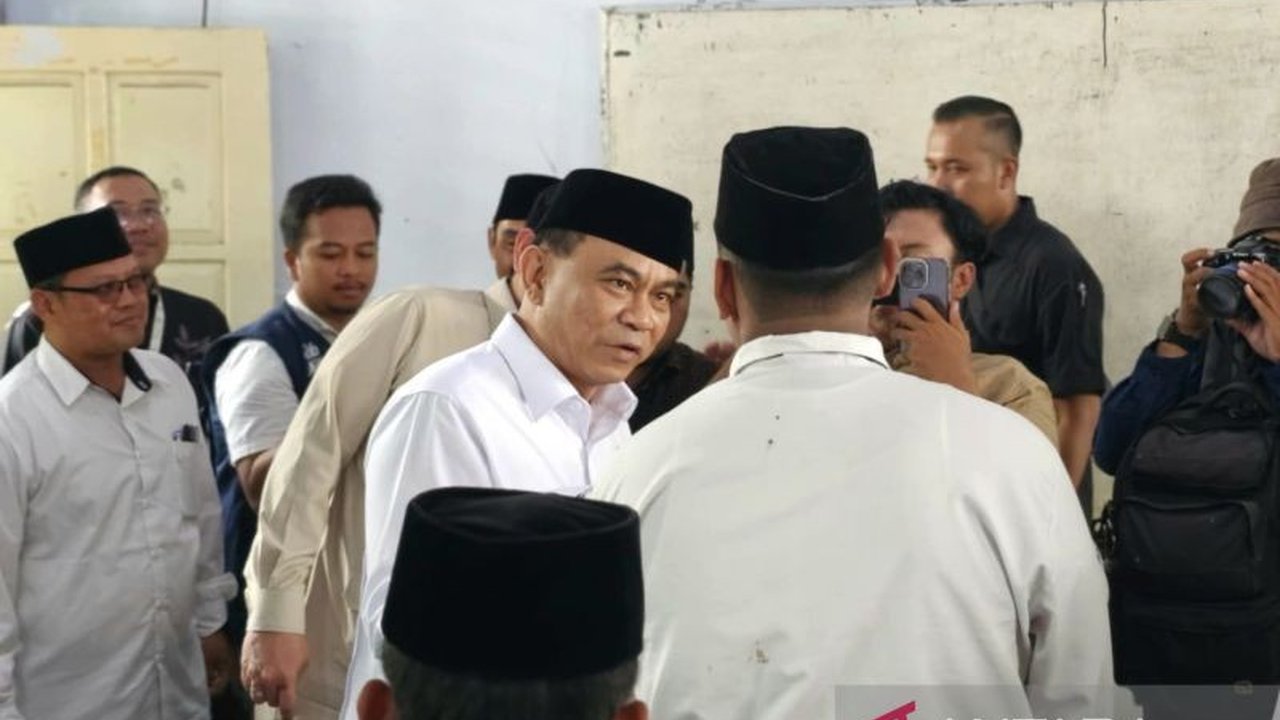 Kementerian Koperasi dan UKM memastikan 321 koperasi siap mendukung program Makan Siang Gratis (MBG), dengan target peningkatan jumlah anggota koperasi hingga 60 juta.