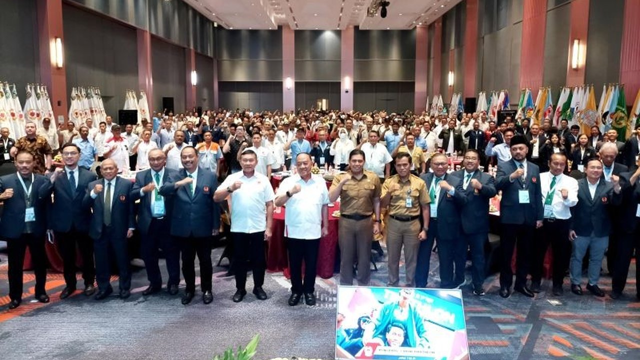 KONI resmi mengajukan revisi Permenpora Nomor 14 Tahun 2024 setelah menerima masukan dari akademisi Unesa yang menilai aturan tersebut berpotensi melanggar Piagam Olimpiade dan mengancam prestasi atlet Indonesia.