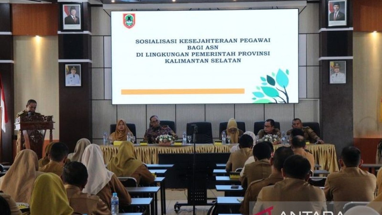 Badan Kepegawaian Daerah (BKD) Kalsel sosialisasikan program kesejahteraan ASN, memastikan komitmen Pemprov Kalsel dalam meningkatkan kesejahteraan para Aparatur Sipil Negara.