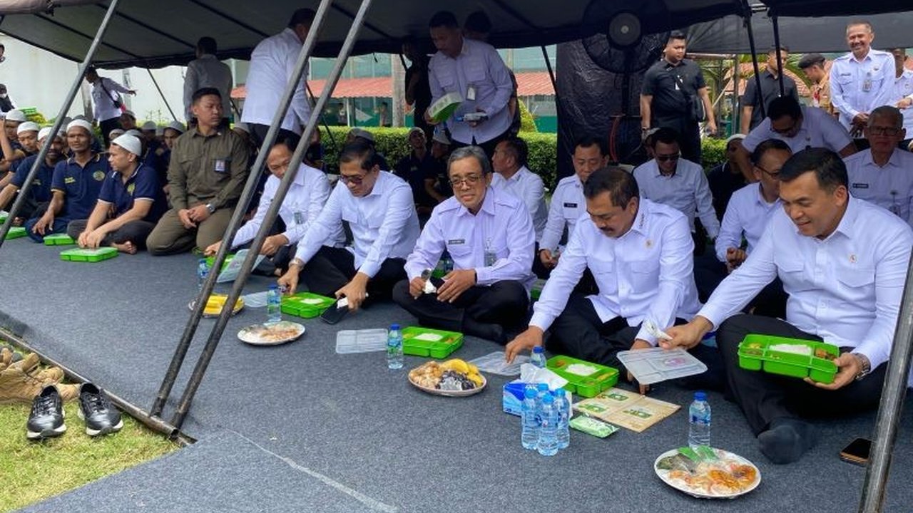 Menteri Imipas Agus Andrianto memastikan pengelolaan bahan makanan kantin rutan di seluruh Indonesia akan dijalankan oleh pengusaha lokal mulai tahun depan, dengan harga jual yang lebih terjangkau.