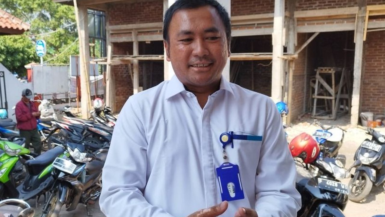 Bulog Cianjur memastikan stok beras 5.500 ton aman selama tiga bulan ke depan, bahkan diperkirakan akan terus bertambah, sehingga harga beras di pasaran tetap stabil menjelang bulan puasa dan Lebaran.