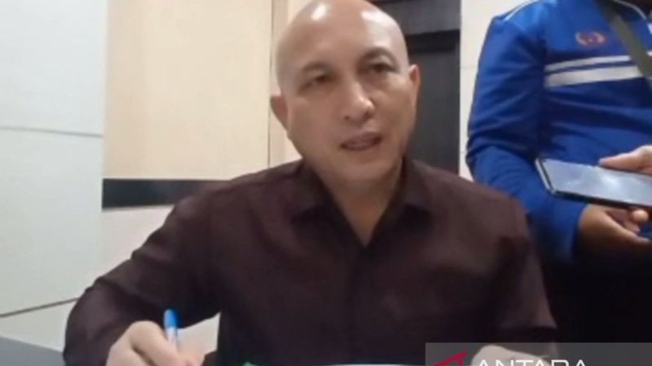 Ketua DPRD Babel, Didit Srogusjaya, mendesak Pemkab/Pemkot meningkatkan pengawasan penyaluran gas elpiji 3 kg bersubsidi agar tepat sasaran dan mengatasi keluhan masyarakat.