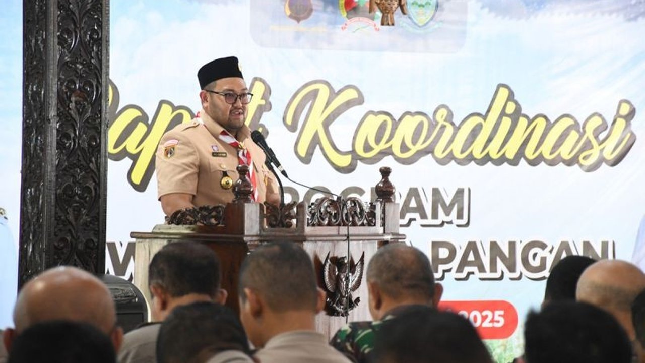 Kabupaten Purbalingga, Jawa Tengah, berupaya meningkatkan indeks pertanaman hingga 2,2 kali panen per tahun untuk mencapai swasembada pangan pada 2025, didukung oleh kerjasama dengan TNI/Polri dan alokasi anggaran yang tepat.