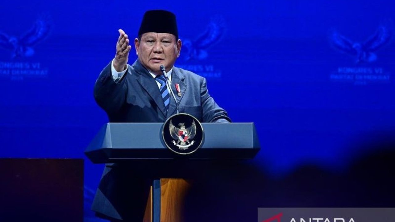 Presiden Prabowo Subianto mempelajari pengalaman kepemimpinan 20 tahun dari SBY dan Jokowi, menekankan pentingnya belajar dari masa lalu untuk kemajuan Indonesia.