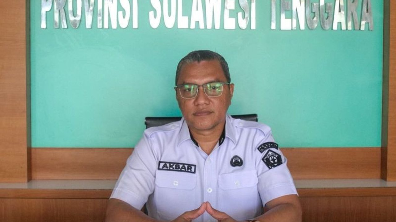 Harga kopra hitam di Kendari naik menjadi Rp18.000 per kg, meningkat Rp700 dari bulan sebelumnya, didorong permintaan tinggi dari luar daerah.