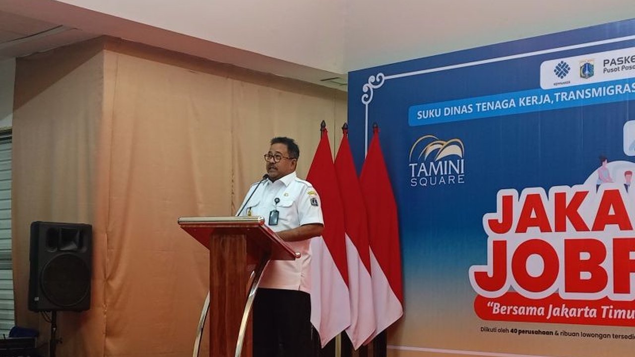 Wagub DKI Jakarta, Rano Karno, mengumumkan rencana besar Pemprov DKI untuk menciptakan 500 ribu lapangan kerja baru bagi lulusan SMA/sederajat hingga sarjana, termasuk pelatihan bahasa asing untuk peluang kerja internasional.