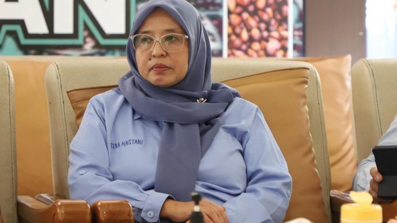 Dinas Koperasi UKM Sleman menggelar Pasar Lebaran 2025 untuk meningkatkan kapasitas UMKM, menyediakan beragam produk dan sembako murah, serta mengadakan lomba hampers.