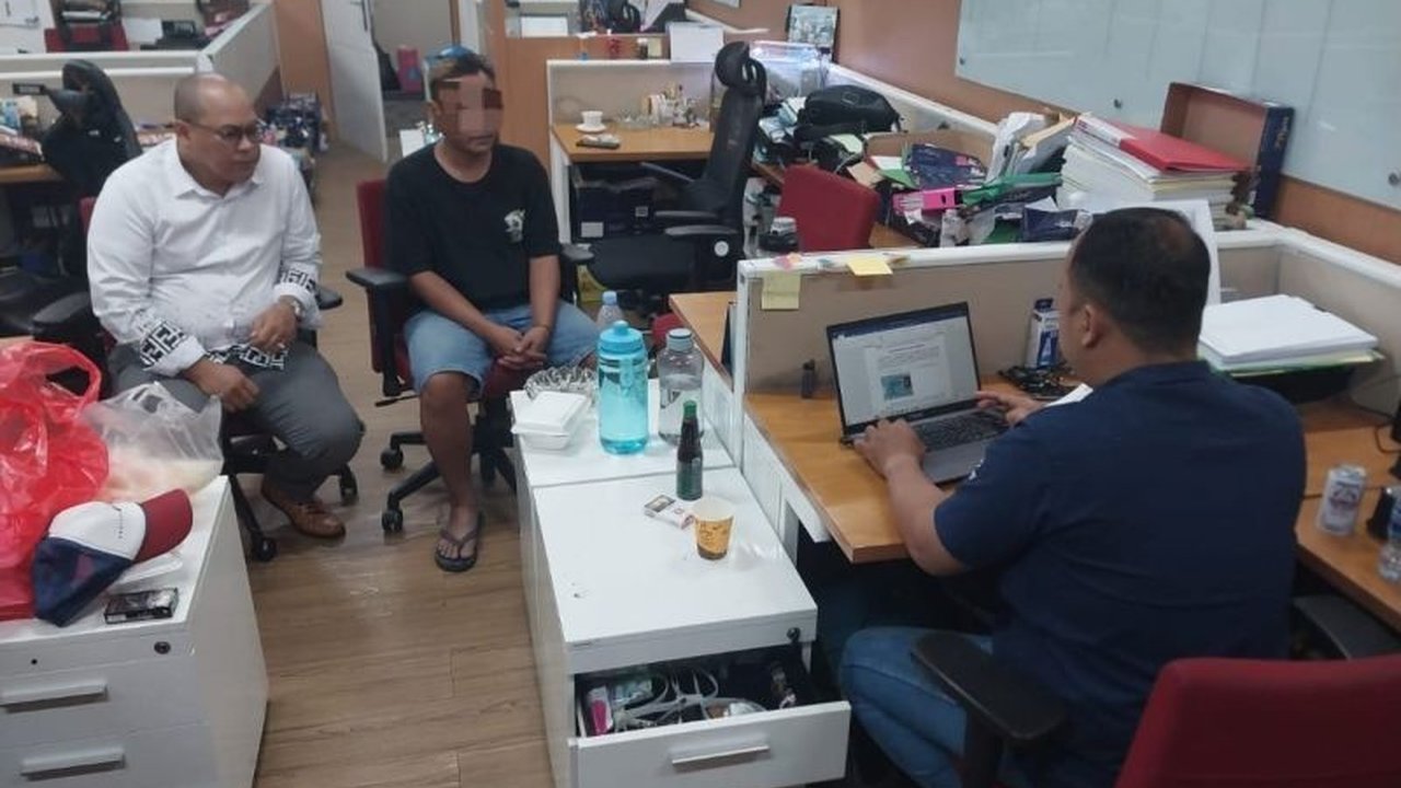 Polisi mengungkap jaringan internasional perdagangan manusia yang mengirim PMI ilegal ke Bahrain, tiga tersangka ditangkap dan dijerat pasal berlapis.