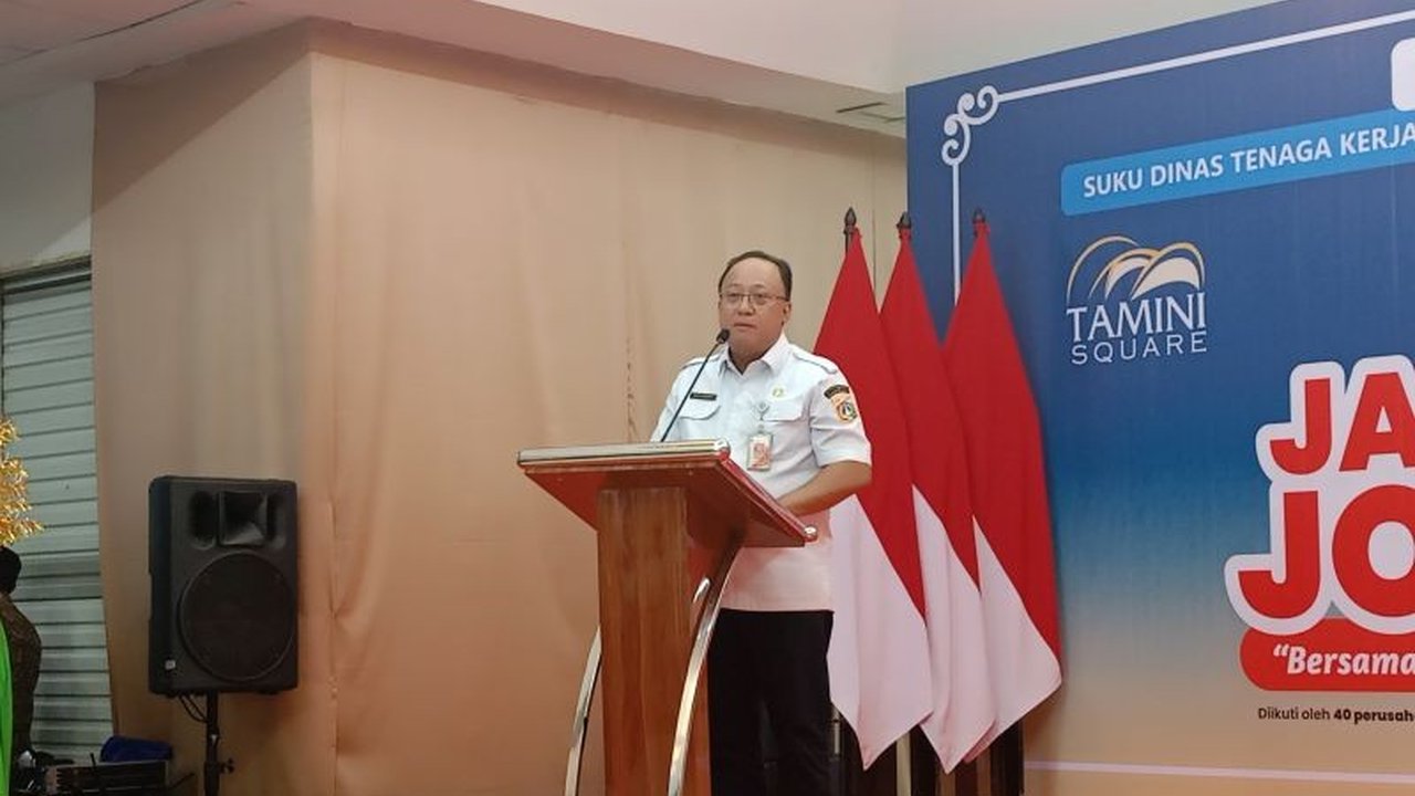 Pemerintah Provinsi DKI Jakarta menggelar bursa kerja dengan 2.000 lowongan untuk mengurangi angka pengangguran dan mengentaskan kemiskinan di Jakarta.