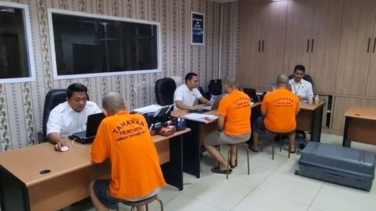 Polresta Bandara Soetta menggagalkan penyelundupan 46 ribu benih lobster senilai Rp1,8 miliar ke Singapura dan menangkap tiga pelaku, dengan satu buron.