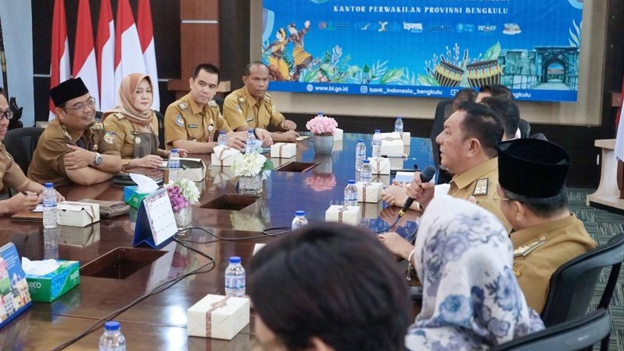 Pemerintah Provinsi Bengkulu menerapkan strategi 4K (Keterjangkauan, Ketersediaan, Kelancaran Distribusi, Komunikasi Efektif) untuk menjaga stabilitas harga pangan selama Ramadhan dan Idul Fitri 2025.