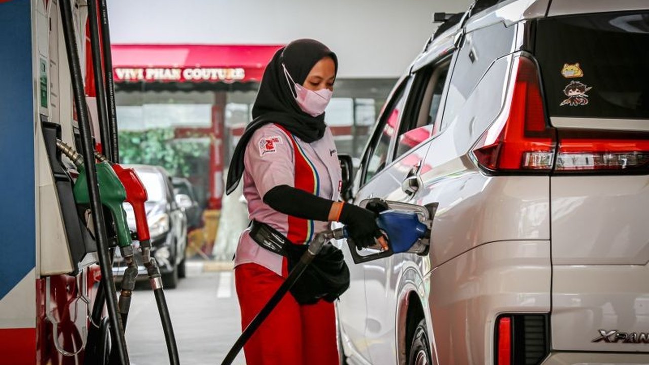 PT Pertamina Patra Niaga menegaskan bahwa BBM jenis Pertamax tidak dioplos dan kualitasnya sesuai spesifikasi pemerintah, yaitu RON 92, serta proses distribusi diawasi ketat.