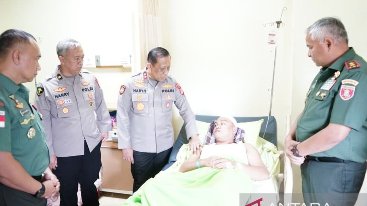 Kapolda Kaltara dan Pangdam VI/Mulawarman membesuk enam personel Polri yang terluka dalam penyerangan Mapolres Tarakan, Kalimantan Utara, serta memastikan soliditas TNI-Polri tetap terjaga.
