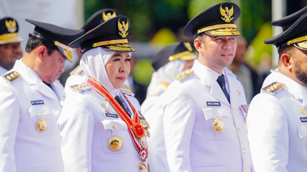 Gubernur Khofifah dan Wagub Emil Dardak akan menyampaikan visi-misi pembangunan Jawa Timur periode 2025-2030, bertajuk 'Gerbang Baru Nusantara', di hadapan DPRD Jatim pada 1 Maret 2025.