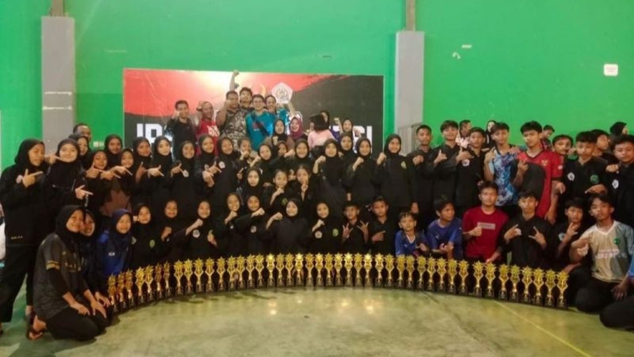 Perguruan Pencak Silat Bangau Ruyung unggul di Popda Kudus 2025 dengan perolehan 26 medali emas, mengalahkan Tapak Suci dan Pagar Nusa, dan diharapkan dapat mencetak atlet berkualitas untuk Porprov Jateng 2026.