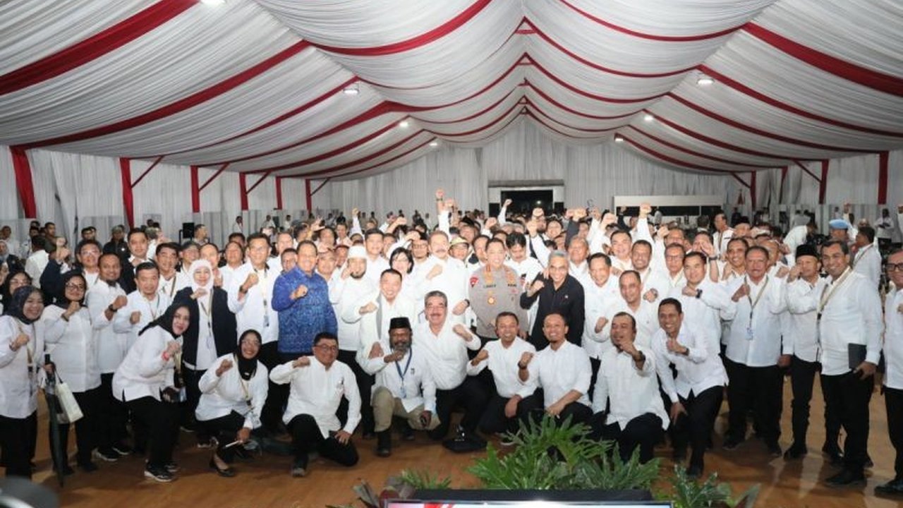 Kapolri Jenderal Listyo Sigit Prabowo menekankan pentingnya stabilitas keamanan dan sikap antikorupsi sebagai kunci kemajuan bangsa Indonesia, serta mengajak kolaborasi seluruh pemangku kepentingan.