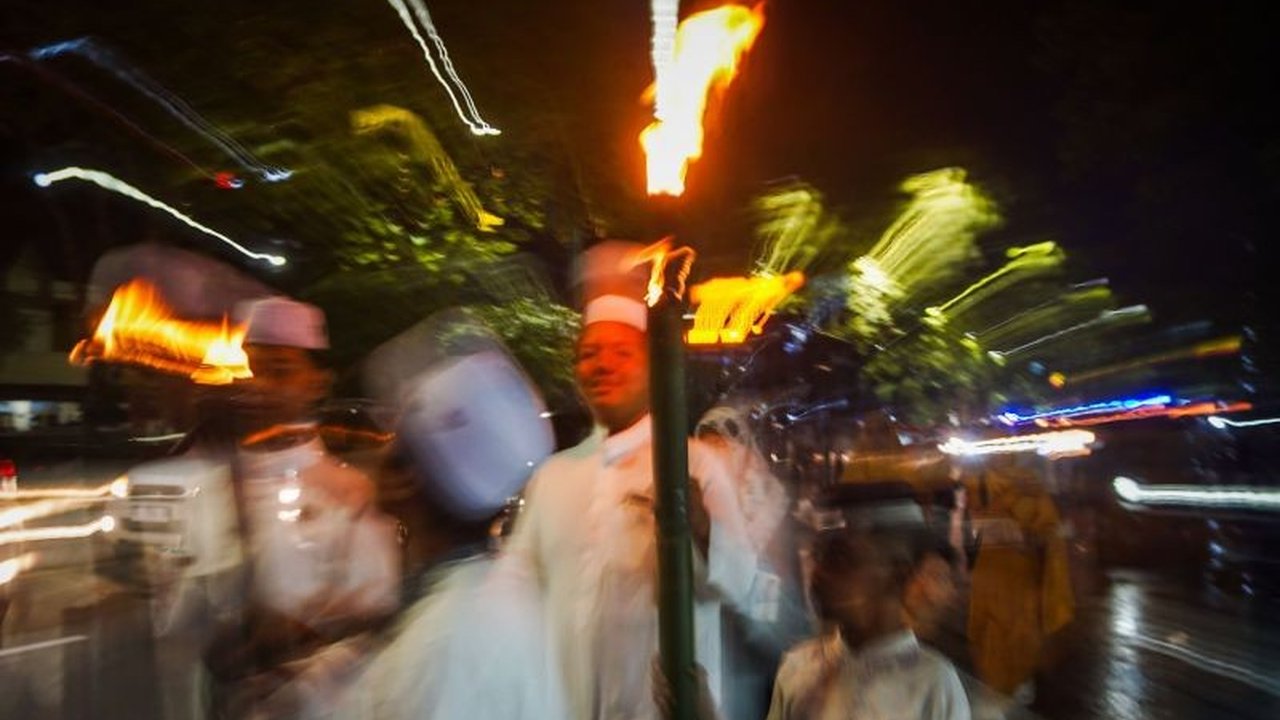 Pemprov DKI Jakarta umumkan program mudik gratis Maret 2025, kebijakan angkutan umum gratis masih disiapkan, dan isu sampah serta harga kebutuhan pokok menjelang Ramadhan menjadi sorotan.