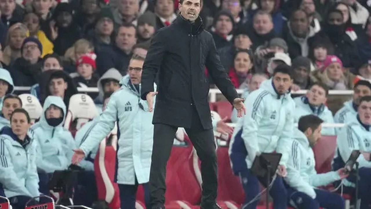 Manajer Arsenal, Mikel Arteta, menerima kekalahan 3-5 timnya dari Manchester United lewat drama adu penalti, setelah bermain imbang 1-1 selama 120 menit pada laga putaran ke