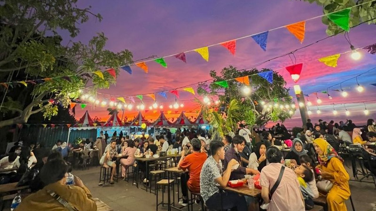 Ancol memberikan tiket masuk gratis bagi pengunjung yang ingin ngabuburit selama Ramadhan 1446 H, mulai 1 Maret hingga 28 Maret 2025, pukul 17.00-23.00 WIB, dengan reservasi online wajib.